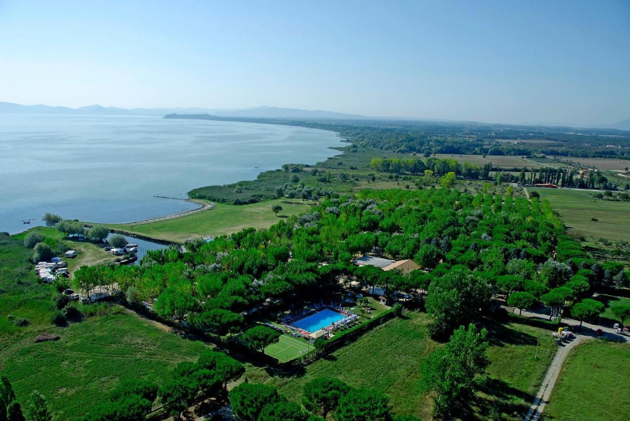 Camping Badiaccia Village Castiglione del Lago Exteriör bild