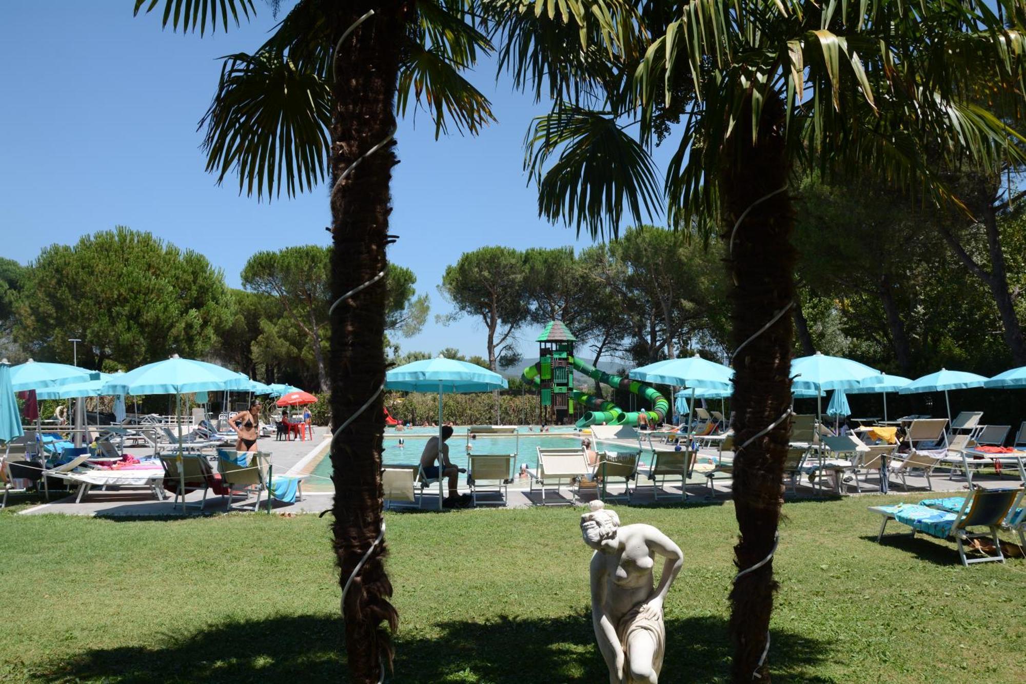 Camping Badiaccia Village Castiglione del Lago Exteriör bild